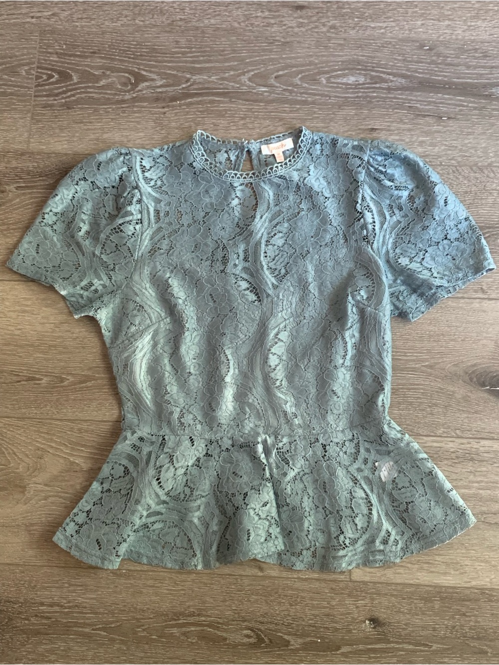 PEACH Womens Size Medium Blouse Shadow Green Lace Cinched Waist Short Sleeve
